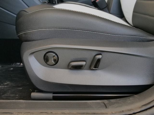 2026 Volkswagen Taos 1.5T SEL