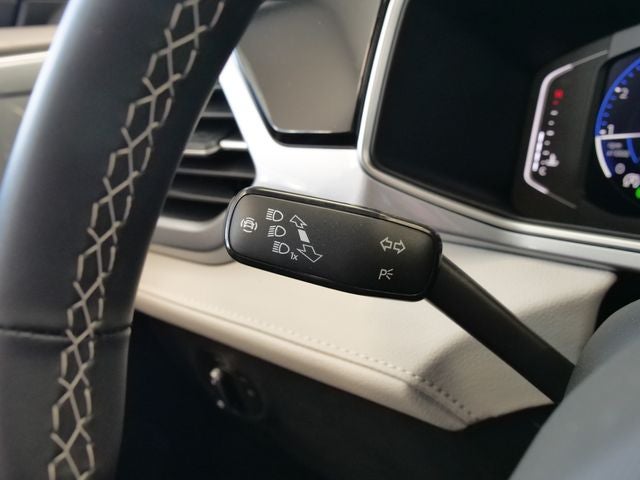 2026 Volkswagen Taos 1.5T SEL