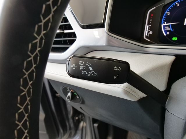 2026 Volkswagen Taos 1.5T SEL