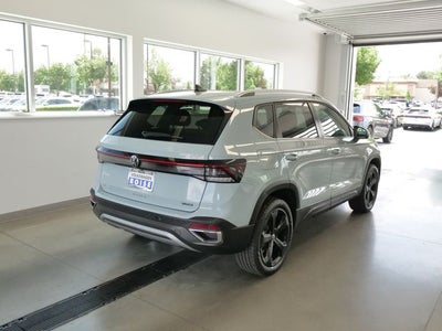 2025 Volkswagen Taos 1.5T SEL