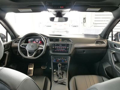 2024 Volkswagen Tiguan 2.0T SE R-Line Black