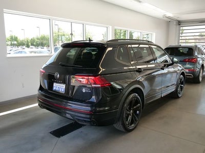 2024 Volkswagen Tiguan 2.0T SE R-Line Black