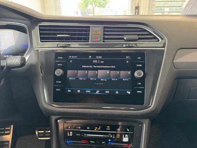 2024 Volkswagen Tiguan 2.0T SE R-Line Black