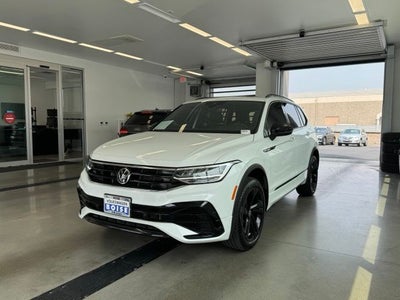 2024 Volkswagen Tiguan 2.0T SE R-Line Black