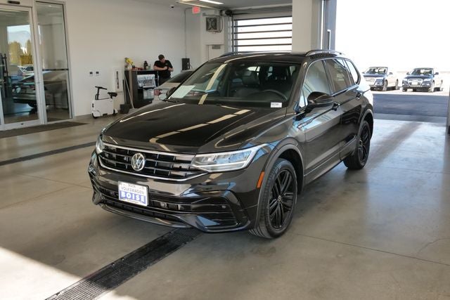 2022 Volkswagen Tiguan 2.0T SE R-Line Black
