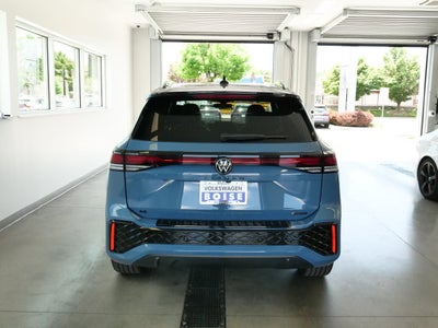 2026 Volkswagen Tiguan SE R-Line Black