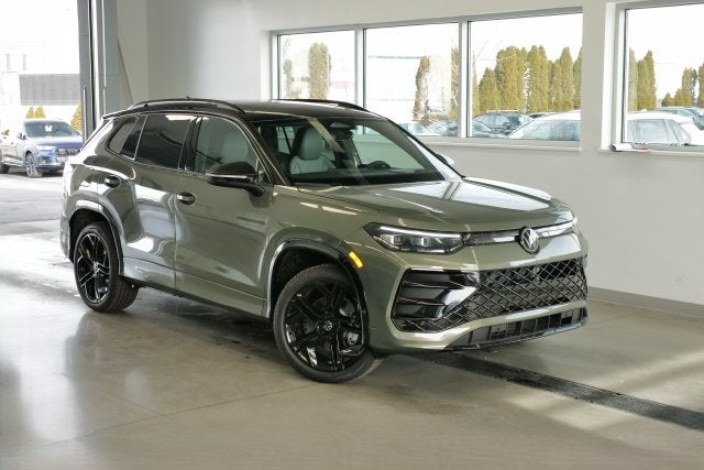 2026 Volkswagen Tiguan SE R-Line Black
