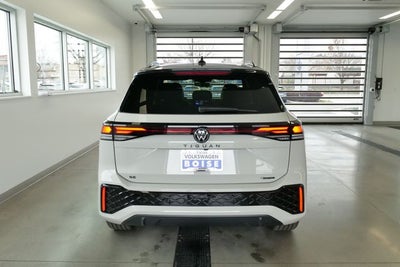 2026 Volkswagen Tiguan 2.0T SE R-Line Black