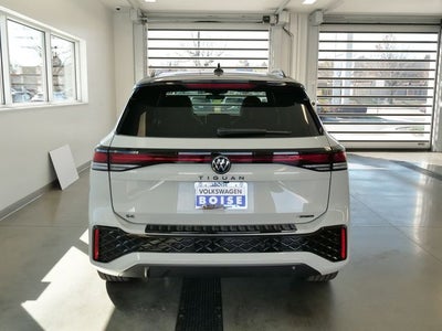 2026 Volkswagen Tiguan 2.0T SE R-Line Black
