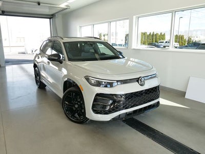 2026 Volkswagen Tiguan 2.0T SE R-Line Black