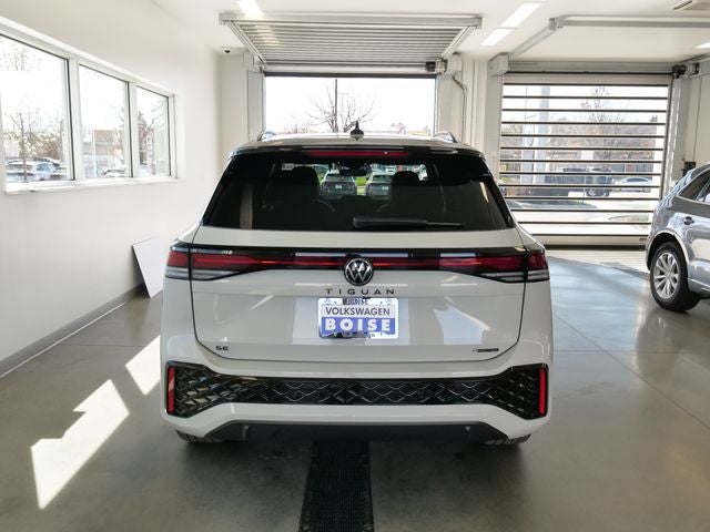 2026 Volkswagen Tiguan 2.0T SE R-Line Black