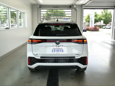 2026 Volkswagen Tiguan 2.0T SE R-Line Black