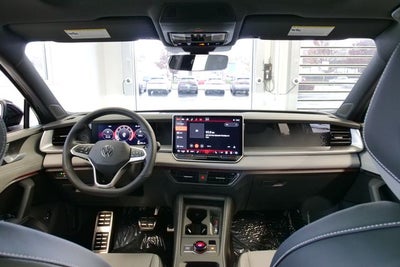 2026 Volkswagen Tiguan 2.0T SE R-Line Black