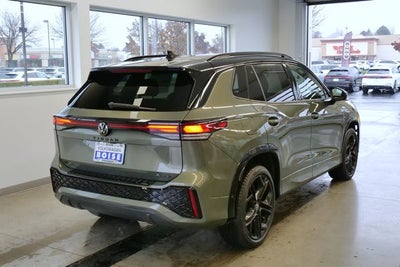 2026 Volkswagen Tiguan 2.0T SE R-Line Black