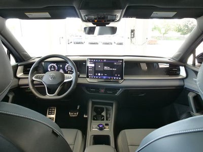 2025 Volkswagen Tiguan 2.0T SE R-Line Black