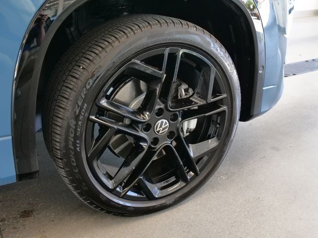 2025 Volkswagen Tiguan 2.0T SE R-Line Black