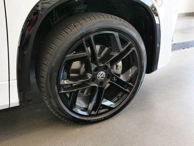 2025 Volkswagen Tiguan 2.0T SE R-Line Black