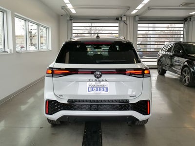 2026 Volkswagen Tiguan 2.0T SE R-Line Black