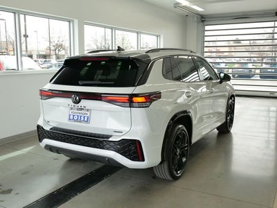 2026 Volkswagen Tiguan 2.0T SE R-Line Black