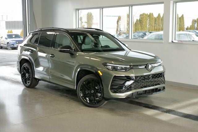 2026 Volkswagen Tiguan 2.0T SE R-Line Black