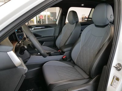 2026 Volkswagen Tiguan 2.0T SEL R-Line