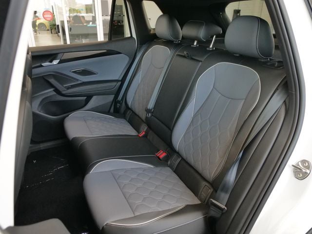 2026 Volkswagen Tiguan 2.0T SEL R-Line