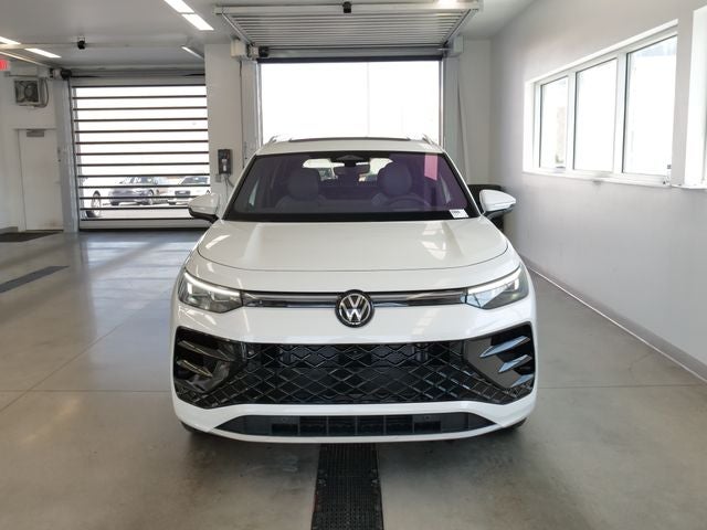 2026 Volkswagen Tiguan 2.0T SEL R-Line