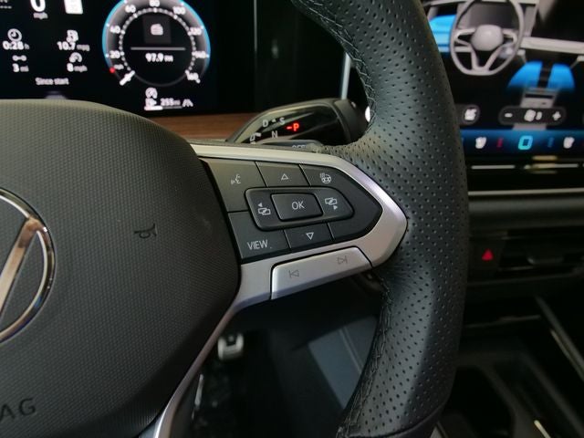 2026 Volkswagen Tiguan 2.0T SEL R-Line