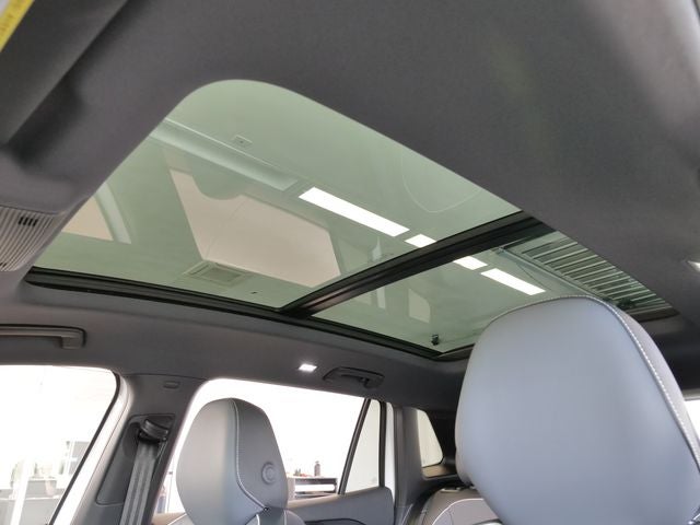2026 Volkswagen Tiguan 2.0T SEL R-Line