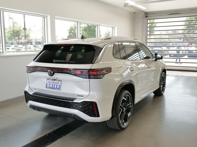 2026 Volkswagen Tiguan 2.0T SEL R-Line