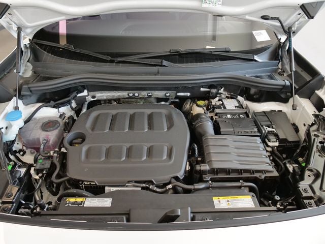 2026 Volkswagen Tiguan 2.0T SEL R-Line