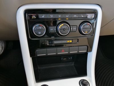 2019 Volkswagen Beetle 2.0T SE