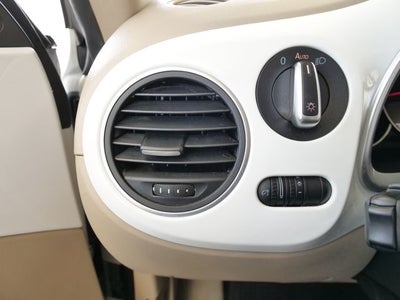 2019 Volkswagen Beetle 2.0T SE