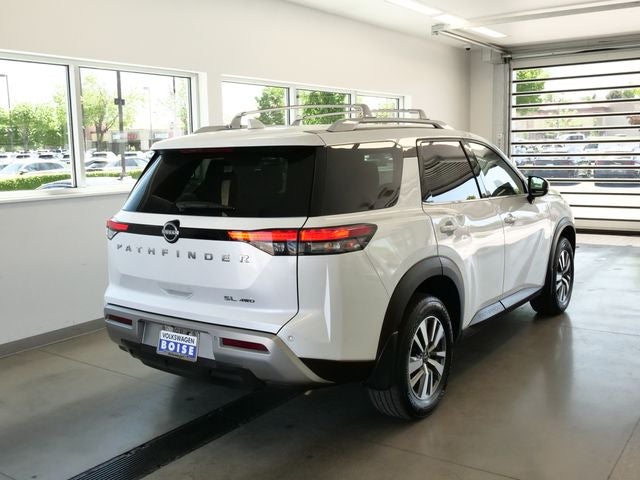 2025 Nissan Pathfinder SL