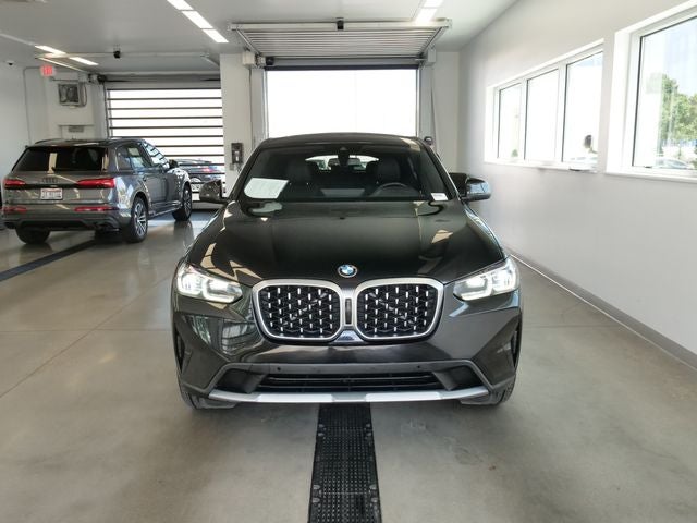 2024 BMW X4 xDrive30i