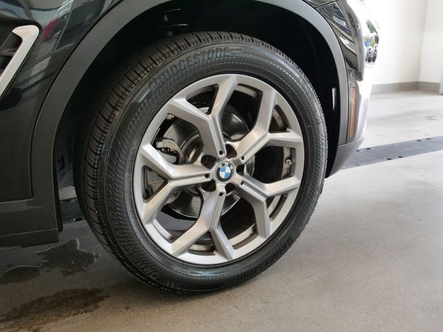 2024 BMW X4 xDrive30i
