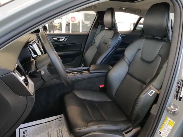 2024 Volvo S60 B5 Core Dark Theme