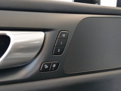 2024 Volvo S60 B5 Core Dark Theme