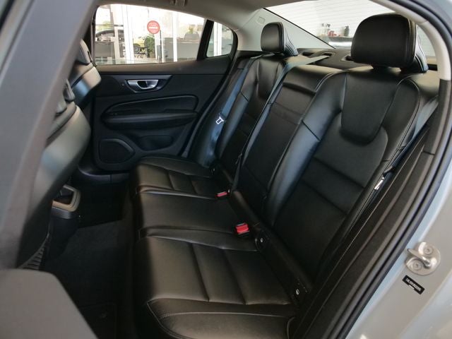2024 Volvo S60 B5 Core Dark Theme