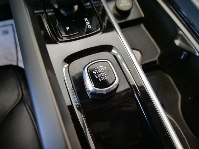 2024 Volvo S60 B5 Core Dark Theme
