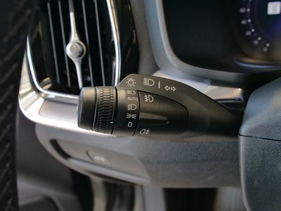 2024 Volvo S60 B5 Core Dark Theme