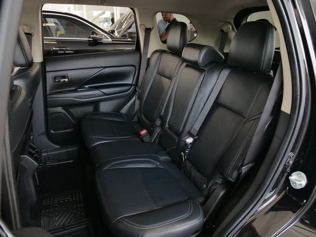 2020 Mitsubishi Outlander ES