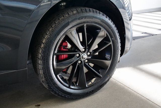 2024 Jaguar F-PACE P400 R-Dynamic S