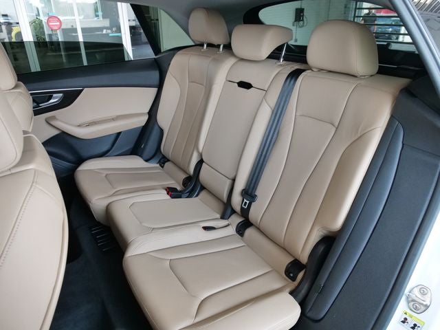 2022 Audi Q8 55 Premium quattro