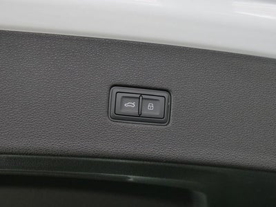 2022 Audi Q8 55 Premium quattro