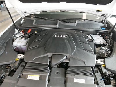 2022 Audi Q8 55 Premium quattro