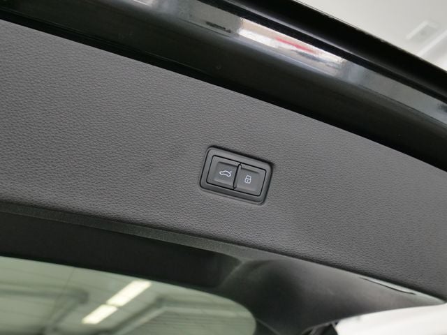 2022 Audi Q8 55 Premium Plus quattro