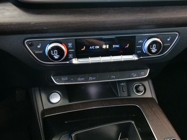 2024 Audi Q5 45 S line Premium quattro