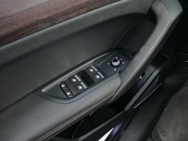 2024 Audi Q5 45 S line Premium quattro