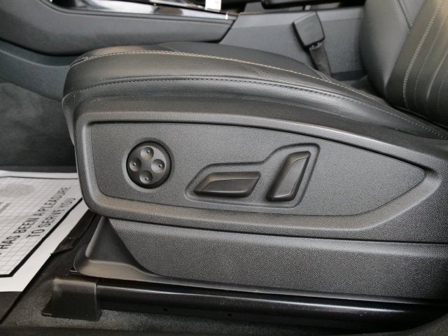 2023 Audi Q5 45 S line Premium Plus quattro